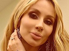 Вагітна Лобода пригадала себе з животом у прозорій сукні. ФОТО  