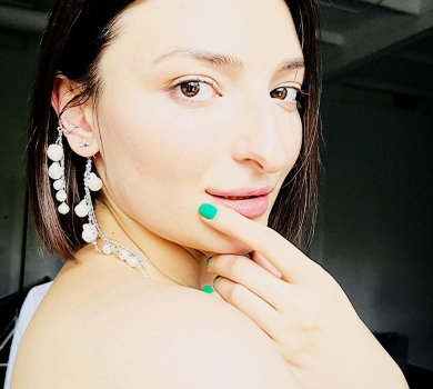 Лишилося дістати кавомолку і блендер: актори Кварталу 95 спародіювали розмову російського окупанта з дружиною. ВІДЕО