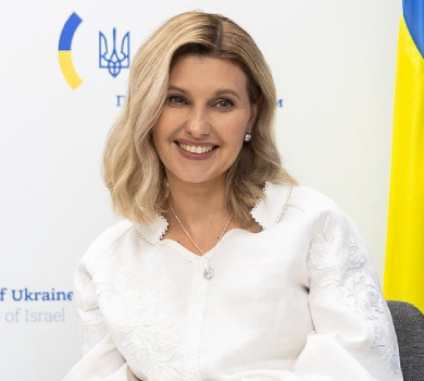 Зеленська у лляній вишиванці за 9500 гривень показалася на культурному блокпості в Ізраїлі