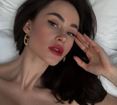 Коротше ніж завжди: Парфільєва зробила зачіску, про яку раніше шкодувала