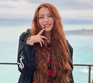 Вона дурна чи що?: Полякова пояснила відмову старшої дочки навчатися в Англії