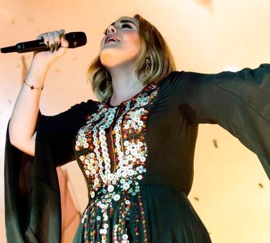 Худа та кучерява: фанати Адель ледве впізнали її на новому ФОТО