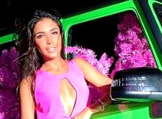 Зелений мерс, свинячі п'ятаки та грації: Полякова, Дімопулос і Зінько затусили в Маямі