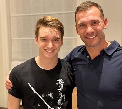 Щасливі, що ти в нас є: Шевченко з дружиною ніжно привітали первістка з 16-річчям