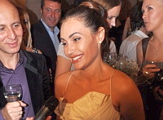 Віталіна Ющенко у весільній сукні стала схожою на Джолі. ФОТО