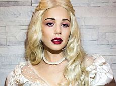 Кароль на Хелловін стала королевою з Аліси в Дивокраї. ВІДЕО 