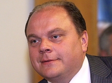 Кулиняк зняв брекети та завіявся до Ялти без дружини 