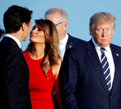 Пристрасті G7: як Меланія Трамп Трюдо цілувала, а бразильський президент Макронів образив