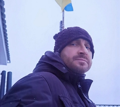 Закликаємо чоловіків не ховатись та підло не виїжджати за кордон: лідер СКАЙ став до зброї