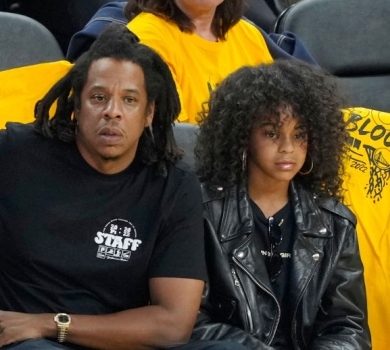 10-річна донька Бейонсе під час рідкісної появи на публіці замилувала і насмішила мережу. ВІДЕО