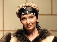 Косу Тимошенко сплели з норки і пришили до бандан