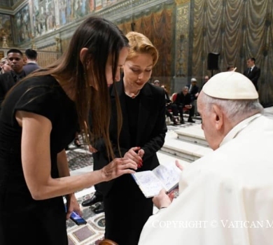 Кароль у Ватикані зустрілася з Папою Римським. ФОТО 