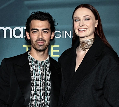 Зірка Гри престолів Софі Тернер стала мамою вдруге