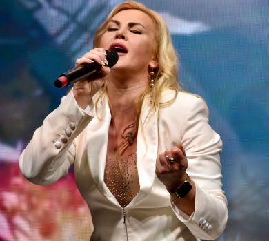 Він часто дзвонив мені та кликав до Кремля: Камалія заявила, що багато разів виступала перед путіним