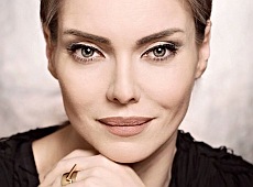 Окунська розповіла, як Франція врятувала її від Власенка та Тимошенко