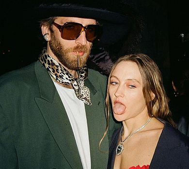 Екс-ВІА Гра LAYAH посвітила голими сідницями на камеру свого бойфренда