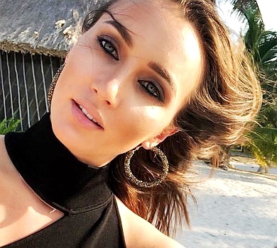 Різатдінова про Онищенка: Я вдячна йому за наш час і за сина. ОНОВЛЕНО