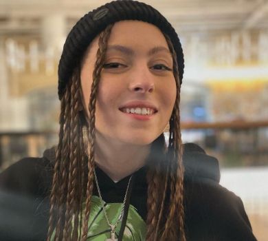 З пивом у пабі: дочка Полякової показала зустріч із татом у Лондоні