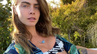 Делевінь на мексиканському курорті посвітила тілом у купальнику