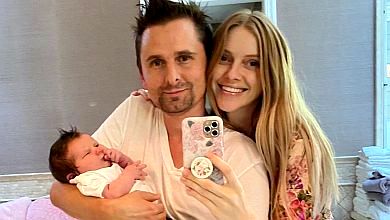 Красуня з Playboy народила від фронтмена Muse. ФОТО 