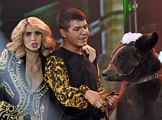 На відкритті Крим мьюзік фест Пугачова була у пачці, а Лобода – з ведмедем 