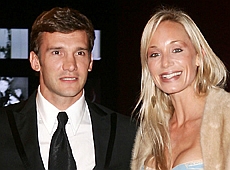 Місіс Шева у Києві підсіла на борщ і запланувала ще двох доньок 