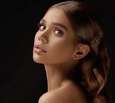 Саша Бо до Хелловіна знялася гола та з гарбузом. ФОТО