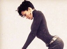 Астаф’єва показала нову зачіску та згадала царя Соломона 