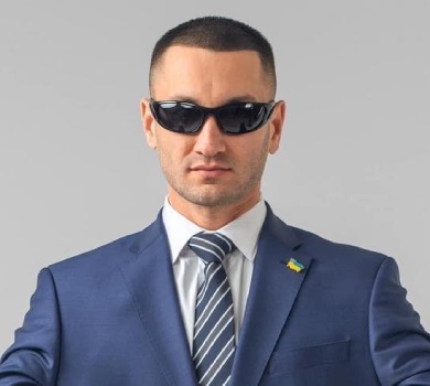 Бардаш обурив мережу опитуванням про Україну та фашизм