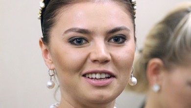 Вона виконує певне завдання: російський ексдепутат заявив, що діти Кабаєвої – не від путіна