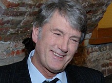 Ющенко на джипі порушив ПДР у центрі міста. ФОТО