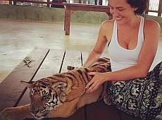 Астаф'єва у Таїланді розважалася зі слонами, тиграми та мапвами 