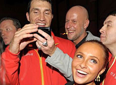 Подружка Володі Кличка у захваті від його тіла та інтелекту