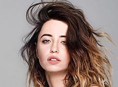 Дорофеєва на Балі засвітила нові тату на стегнах. ФОТО