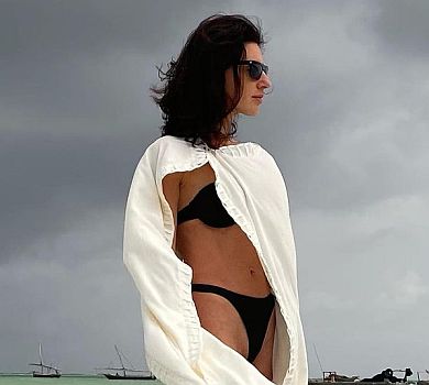 Бевза на Занзибарі наробила фото в купальниках та показала фемілі-лук з Омеляном і дітьми