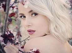 Міка Ньютон в Америці півтора роки не співала та подалася в актриси