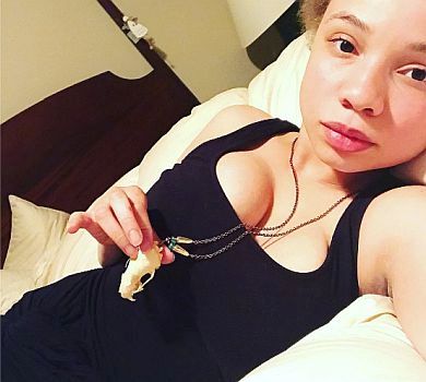 Тато не проти: 23-річна донька Спілберга оголосила про початок кар'єри порноактриси