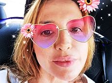 Дружина Медведчука заявила, що заради жінок таки візьме участь у Танцях