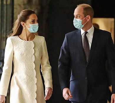 Міддлтон у пальті за $4 тисячі навідалася до центру вакцинації