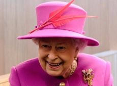 Королева Єлизавета взялася мирити Міддлтон і Маркл? 