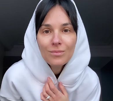 Єфросиніна засвітила худорляву фігуру в топіку та лосинах. ФОТО