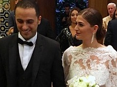 Ніна Васадзе відгуляла весілля у мереживі з довжелезним шлейфом. ФОТО