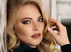 Переможниця шоу про пишних моделей з’явилася на обкладинці модного глянцю 