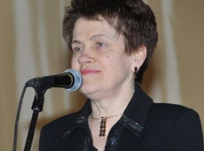 Дружина Януковича показалася у Бобриковому