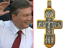 Янукович носить хрест розбійника, бо відчуває гріхи молодості?