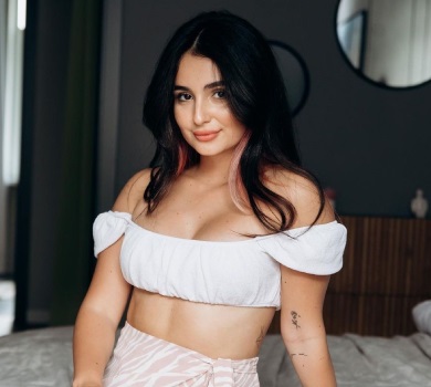 Це вже залежність: Трінчер набила тату на грудях. ФОТО