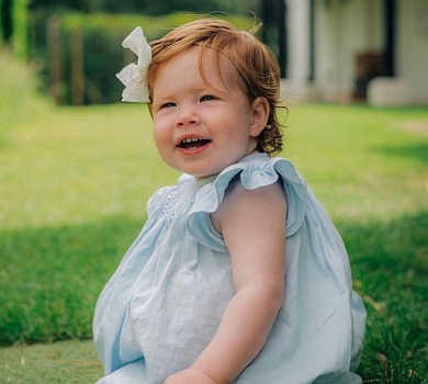 Оце так несподіванка: фани королівської сім'ї висунули версію, на кого з родичів схожа Лілібет. ФОТО 