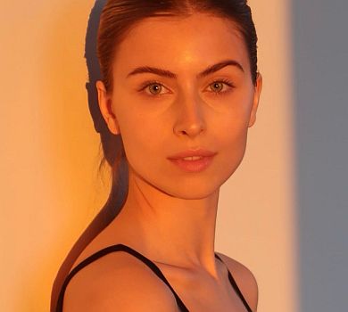 Онука Ротару показалася без макіяжу в сонячному промінні