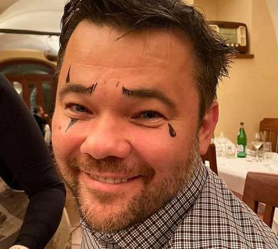 Зуби на місці, перевірила: дівчина Богдана покепкувала з його бійки з Бакановим