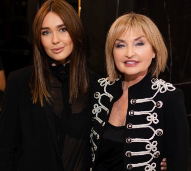 Луценко вигуляла гусарський жакет на відкриття салону своєї невістки